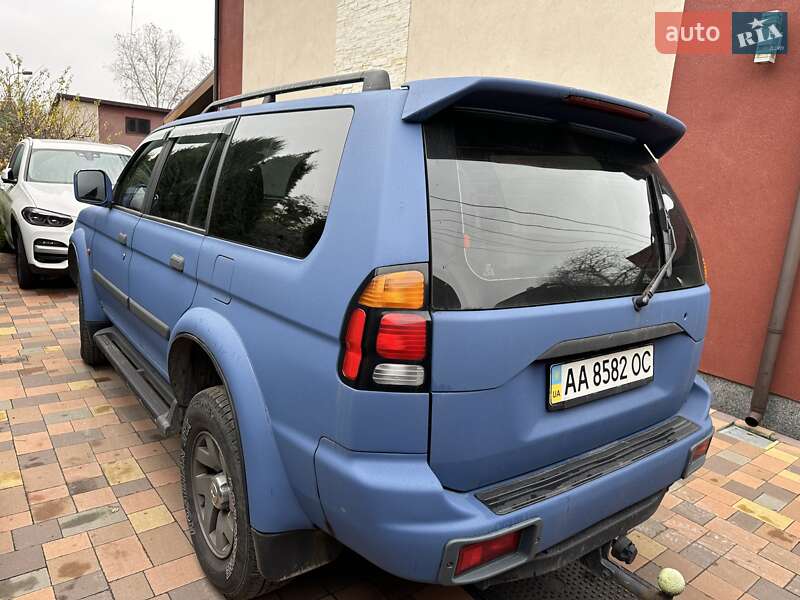 Позашляховик / Кросовер Mitsubishi Pajero 2001 в Києві