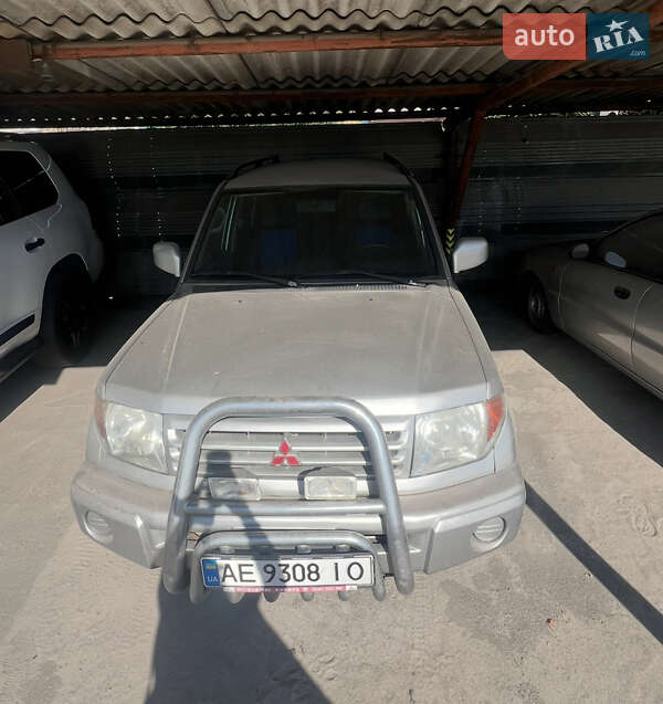 Внедорожник / Кроссовер Mitsubishi Pajero 2002 в Днепре
