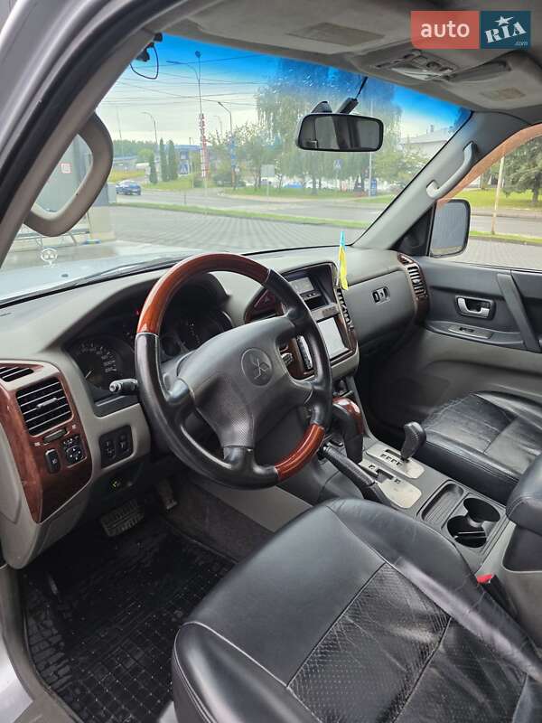 Позашляховик / Кросовер Mitsubishi Pajero 2007 в Хмельницькому фото 17 Позашляховик / Кросовер Mitsubishi Pajero 2007 в Хмельницькому