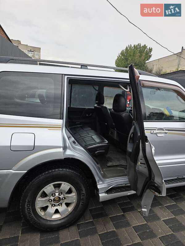 Позашляховик / Кросовер Mitsubishi Pajero 2007 в Хмельницькому фото 20 Позашляховик / Кросовер Mitsubishi Pajero 2007 в Хмельницькому