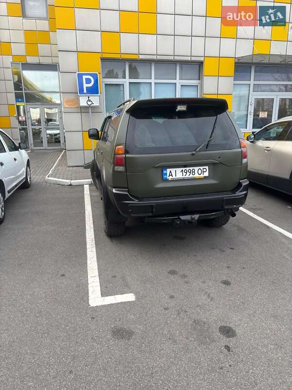Внедорожник / Кроссовер Mitsubishi Pajero 2004 в Киеве фото 4 Внедорожник / Кроссовер Mitsubishi Pajero 2004 в Киеве