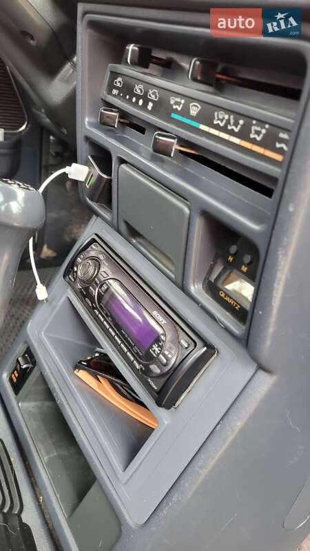 Позашляховик / Кросовер Mitsubishi Pajero 1989 в Львові фото 11 Позашляховик / Кросовер Mitsubishi Pajero 1989 в Львові