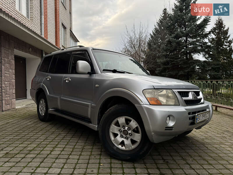 Позашляховик / Кросовер Mitsubishi Pajero 2003 в Чорткові