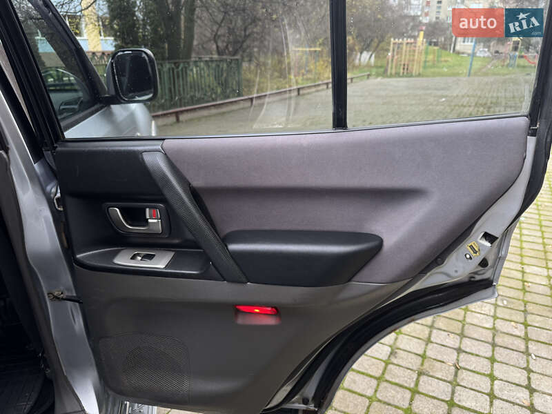 Позашляховик / Кросовер Mitsubishi Pajero 2003 в Чорткові