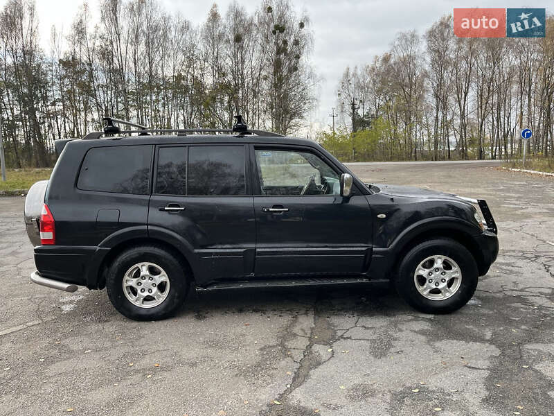 Позашляховик / Кросовер Mitsubishi Pajero 2006 в Рівному