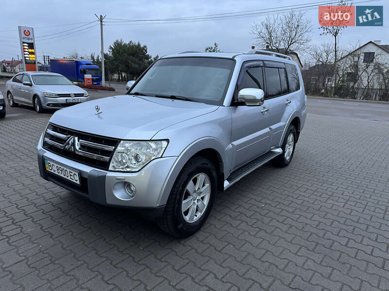 Внедорожник / Кроссовер Mitsubishi Pajero 2007 в Мостиске