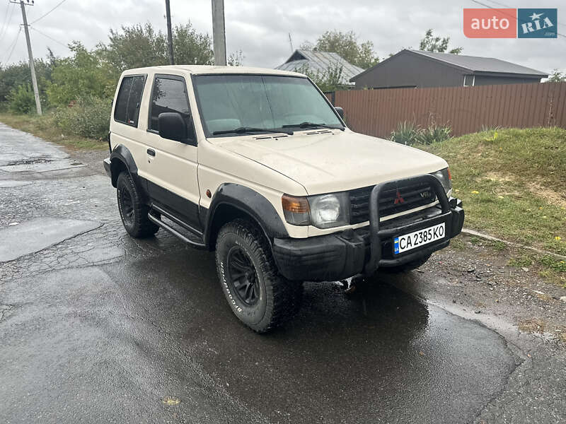 Внедорожник / Кроссовер Mitsubishi Pajero 1993 в Тальном