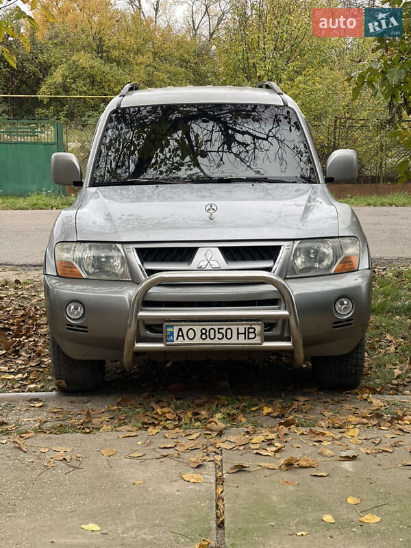 Внедорожник / Кроссовер Mitsubishi Pajero 2005 в Берегово фото Внедорожник / Кроссовер Mitsubishi Pajero 2005 в Берегово