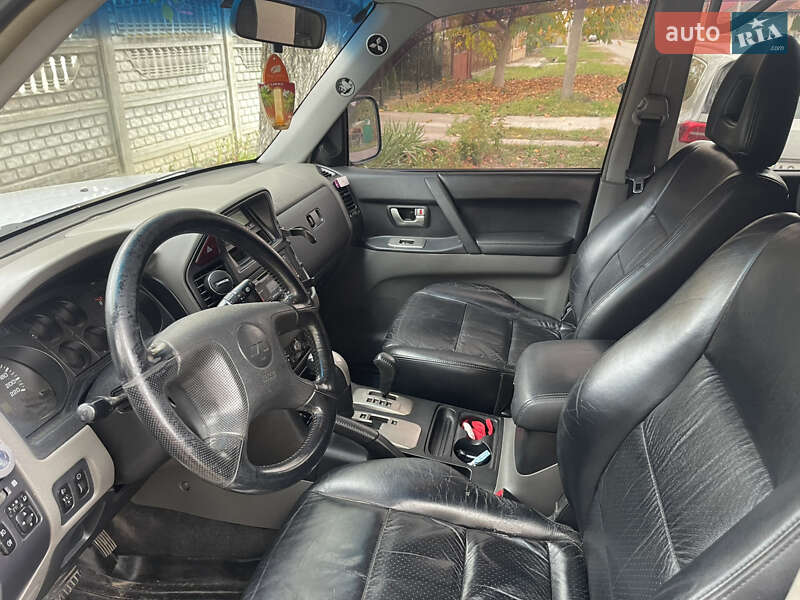 Внедорожник / Кроссовер Mitsubishi Pajero 2005 в Берегово фото 8 Внедорожник / Кроссовер Mitsubishi Pajero 2005 в Берегово