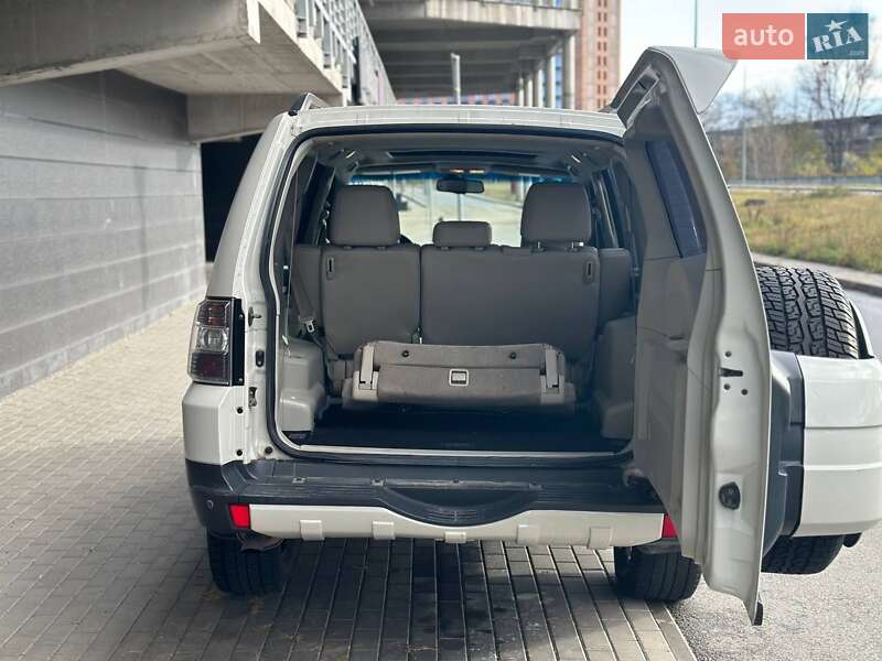 Внедорожник / Кроссовер Mitsubishi Pajero 2008 в Киеве фото 12 Внедорожник / Кроссовер Mitsubishi Pajero 2008 в Киеве