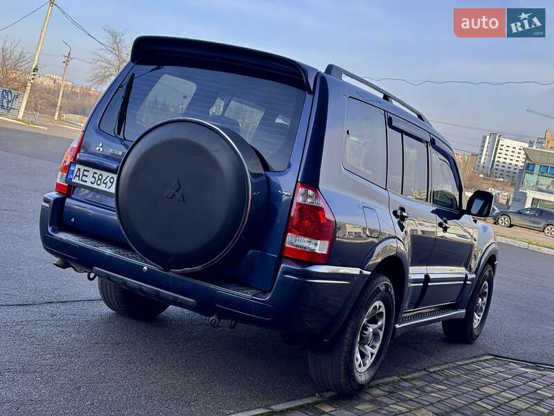 Позашляховик / Кросовер Mitsubishi Pajero 2006 в Кривому Розі