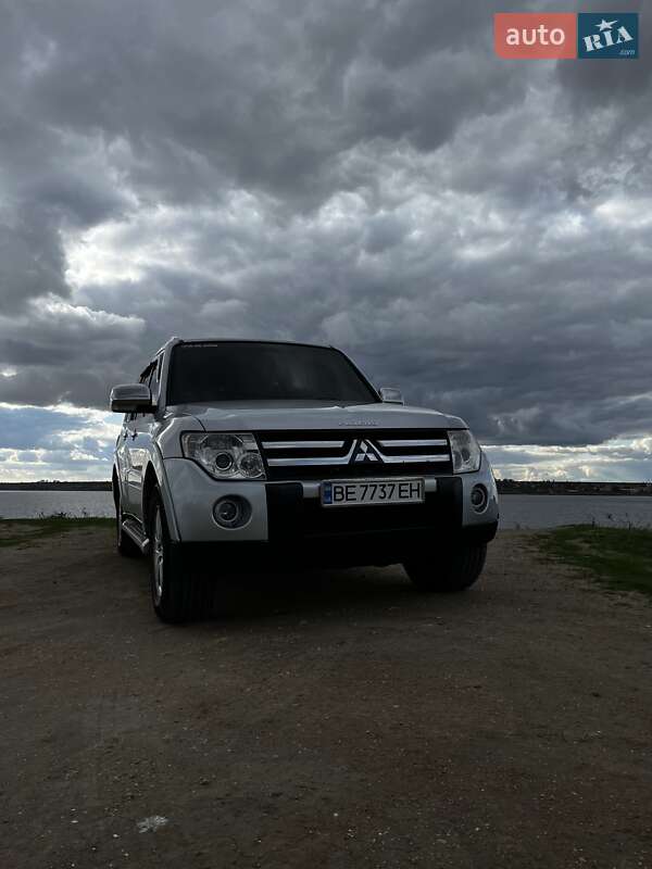 Внедорожник / Кроссовер Mitsubishi Pajero 2007 в Николаеве фото 7 Внедорожник / Кроссовер Mitsubishi Pajero 2007 в Николаеве