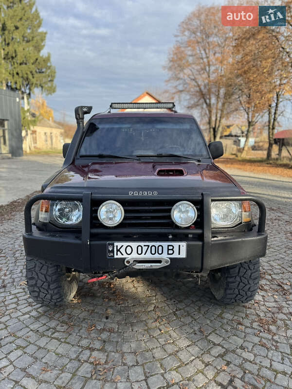 Позашляховик / Кросовер Mitsubishi Pajero 1994 в Бедевлі фото 11 Позашляховик / Кросовер Mitsubishi Pajero 1994 в Бедевлі