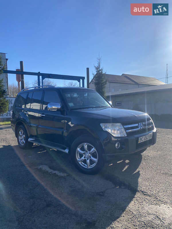 Позашляховик / Кросовер Mitsubishi Pajero 2007 в Стрию