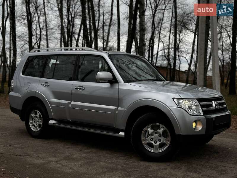 Внедорожник / Кроссовер Mitsubishi Pajero 2008 в Ахтырке