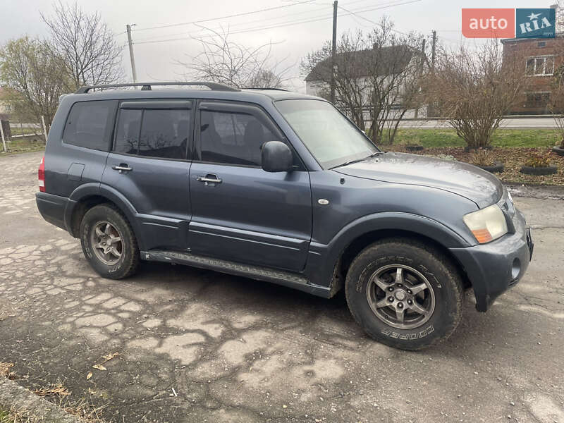 Позашляховик / Кросовер Mitsubishi Pajero 2006 в Львові