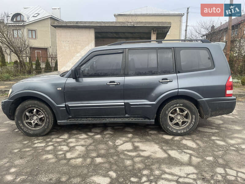 Позашляховик / Кросовер Mitsubishi Pajero 2006 в Львові