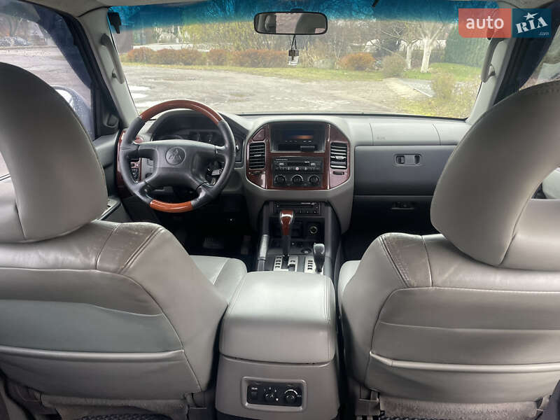 Позашляховик / Кросовер Mitsubishi Pajero 2006 в Львові