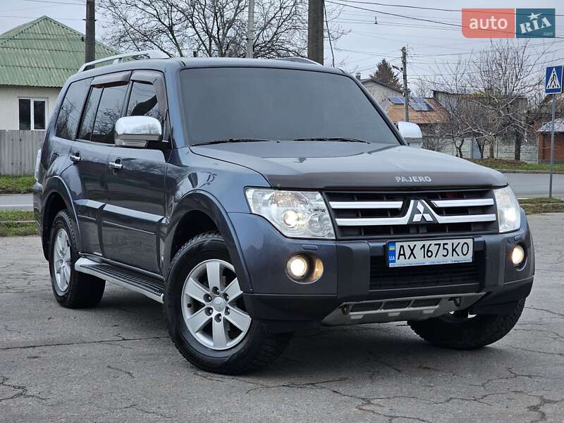 Позашляховик / Кросовер Mitsubishi Pajero 2007 в Харкові