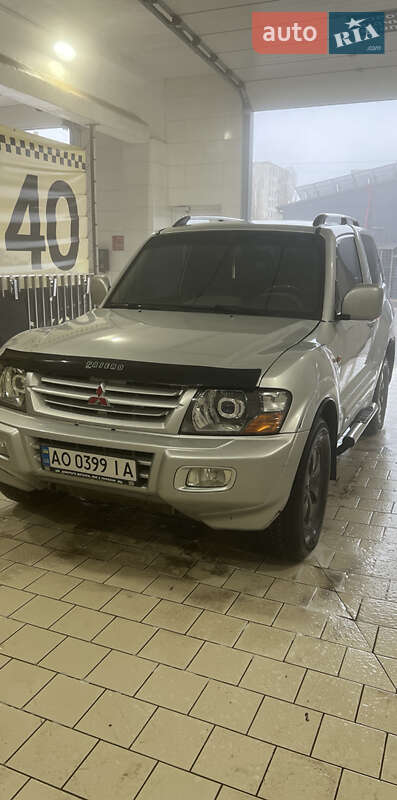 Внедорожник / Кроссовер Mitsubishi Pajero 2000 в Первомайске