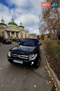 Внедорожник / Кроссовер Mitsubishi Pajero 2007 в Кропивницком