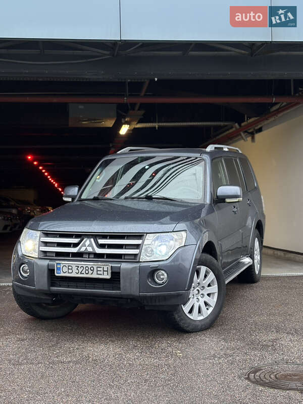 Внедорожник / Кроссовер Mitsubishi Pajero 2007 в Киеве