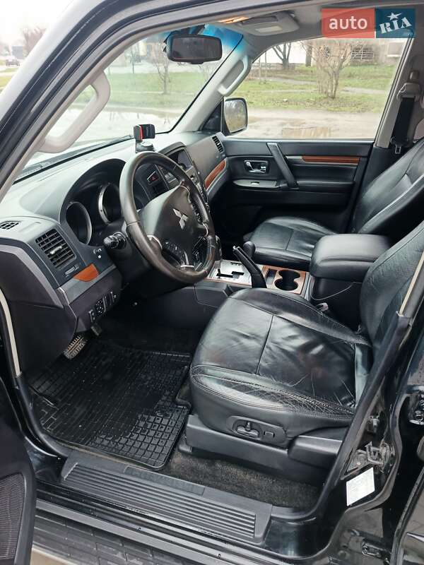 Внедорожник / Кроссовер Mitsubishi Pajero 2008 в Звенигородке