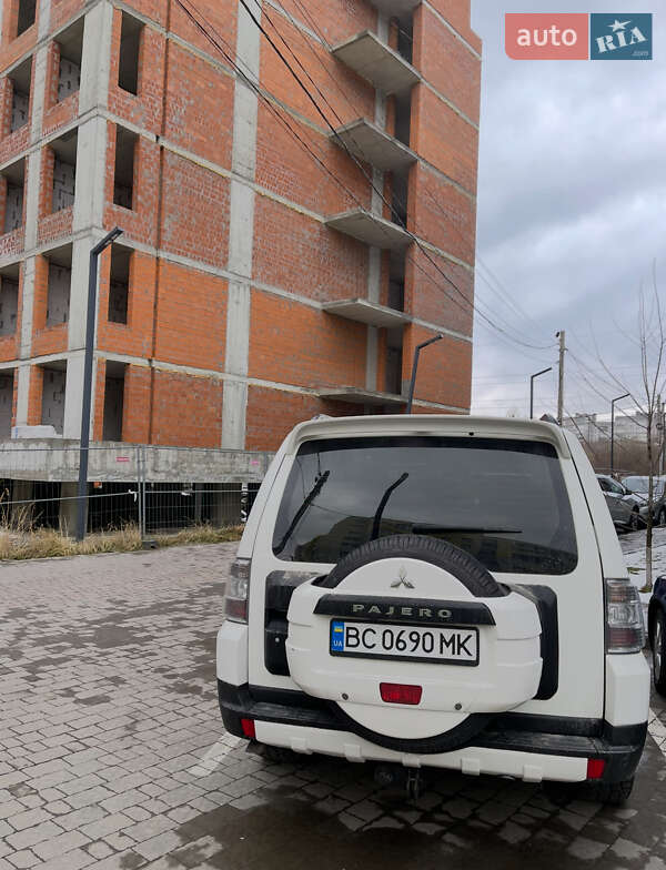 Позашляховик / Кросовер Mitsubishi Pajero 2007 в Львові