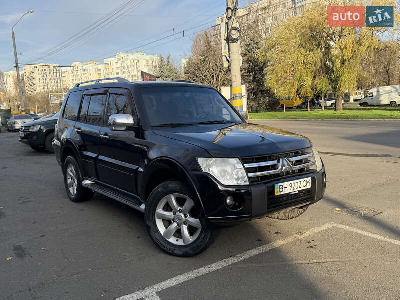 Позашляховик / Кросовер Mitsubishi Pajero 2007 в Одесі