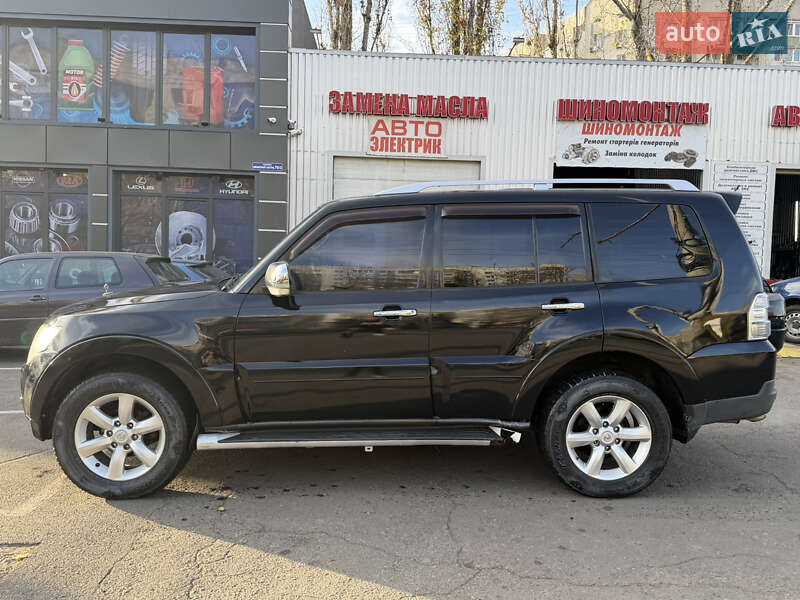 Позашляховик / Кросовер Mitsubishi Pajero 2007 в Одесі