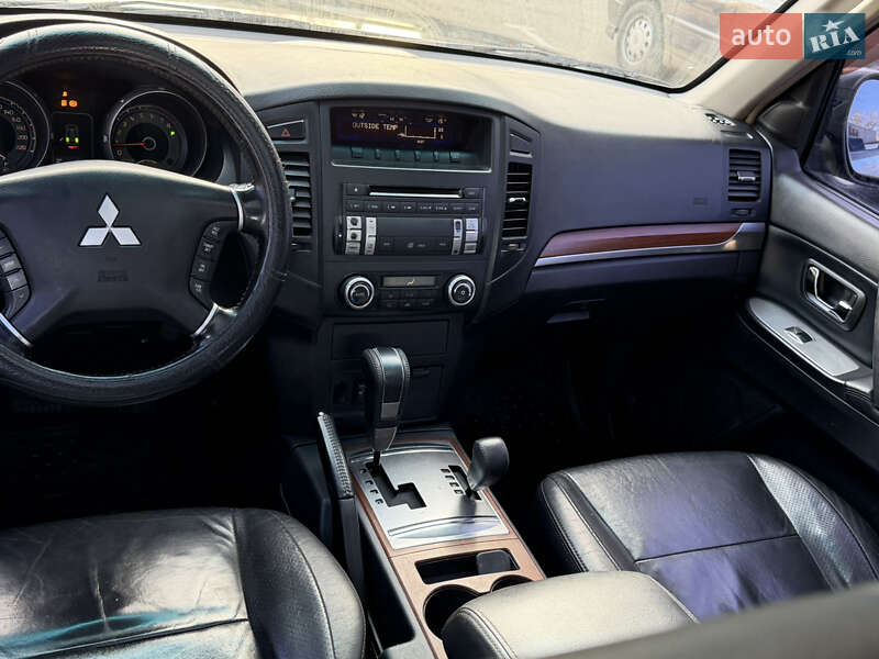 Позашляховик / Кросовер Mitsubishi Pajero 2007 в Одесі