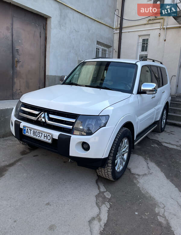 Позашляховик / Кросовер Mitsubishi Pajero 2007 в Львові
