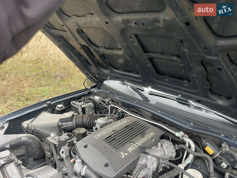 Внедорожник / Кроссовер Mitsubishi Pajero 2008 в Чернигове