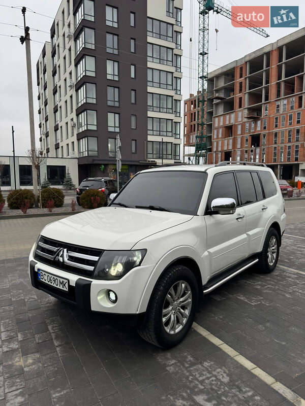 Внедорожник / Кроссовер Mitsubishi Pajero 2007 в Львове