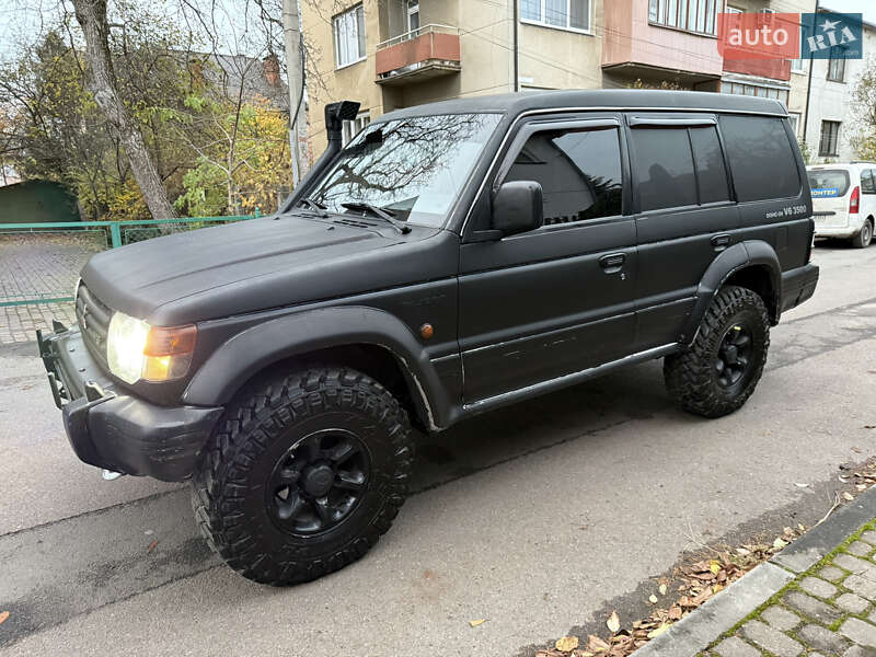 Позашляховик / Кросовер Mitsubishi Pajero 1996 в Івано-Франківську