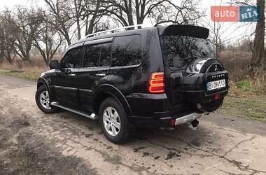 Внедорожник / Кроссовер Mitsubishi Pajero 2007 в Гадяче