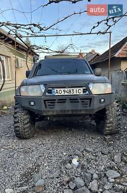 Позашляховик / Кросовер Mitsubishi Pajero 2000 в Ужгороді