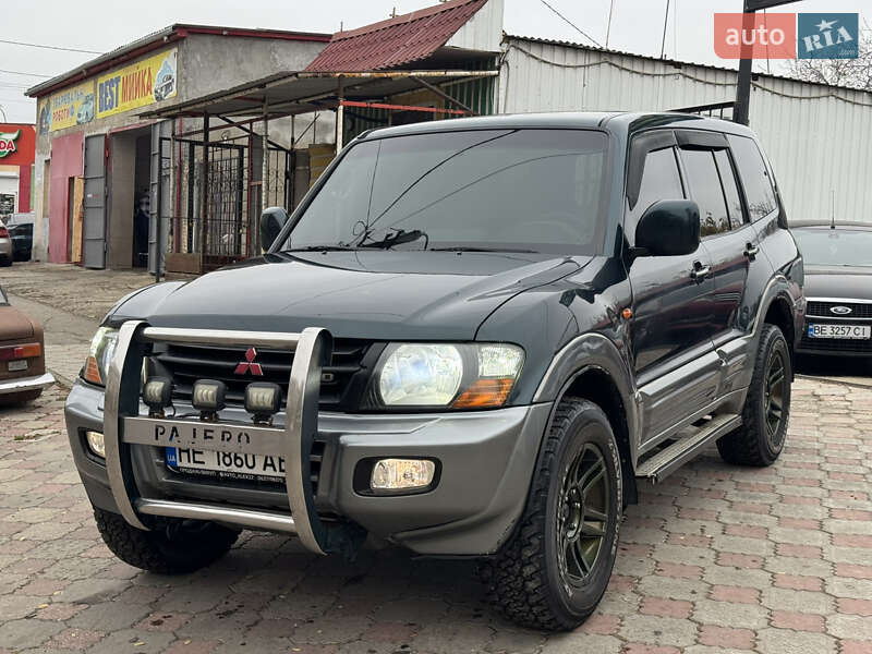 Mitsubishi Pajero 2000