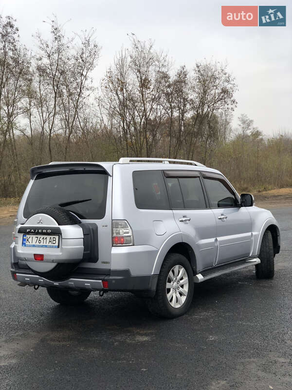 Внедорожник / Кроссовер Mitsubishi Pajero 2007 в Козельце