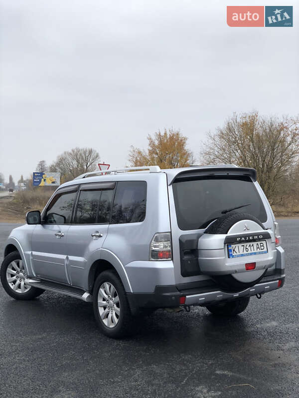 Внедорожник / Кроссовер Mitsubishi Pajero 2007 в Козельце