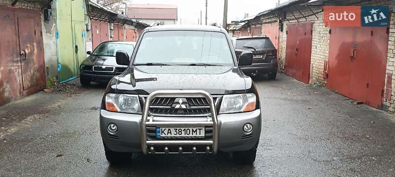 Mitsubishi Pajero 2003