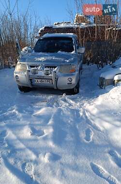 Внедорожник / Кроссовер Mitsubishi Pajero 2004 в Киеве