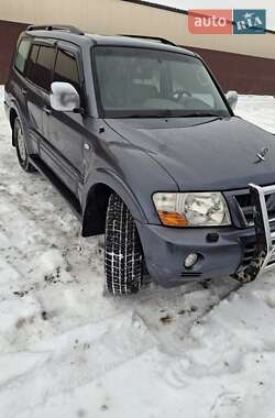 Внедорожник / Кроссовер Mitsubishi Pajero 2007 в Киеве