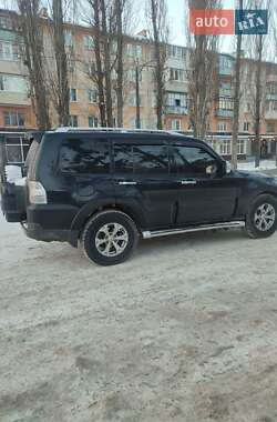 Позашляховик / Кросовер Mitsubishi Pajero 2008 в Києві