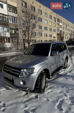 Внедорожник / Кроссовер Mitsubishi Pajero 2007 в Славянске
