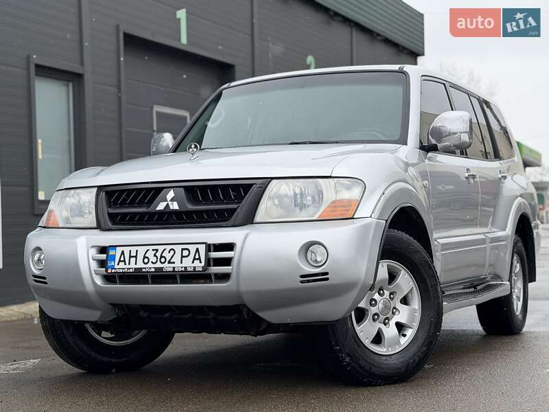 Mitsubishi Pajero 2003