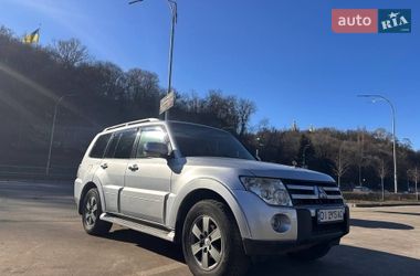 Позашляховик / Кросовер Mitsubishi Pajero 2007 в Києві