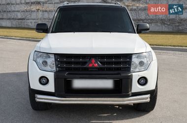 Внедорожник / Кроссовер Mitsubishi Pajero 2010 в Днепре