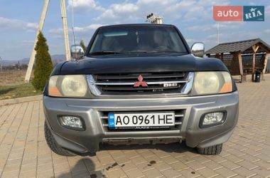 Внедорожник / Кроссовер Mitsubishi Pajero 2001 в Иршаве