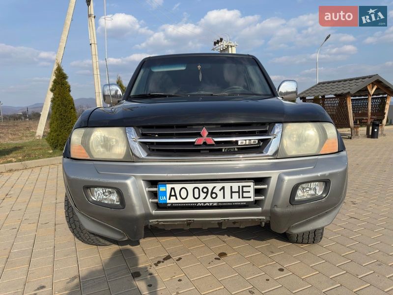 Mitsubishi Pajero 2001